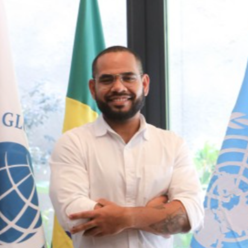 Esdras Souza